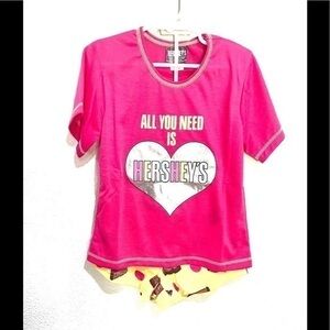 HERSHEYS “ALL YOU NEED IS HERSHEY”pijama set-XS